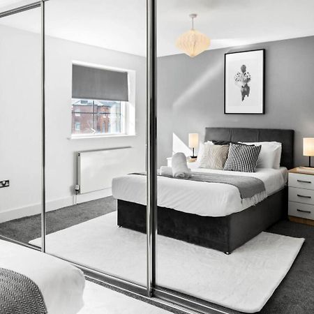 City Centre - Two Bedroom Apartment - Juliet Balcony - Secure Parking - Wifi - Smart Tv - Top Rated -33S Birmingham Eksteriør bilde