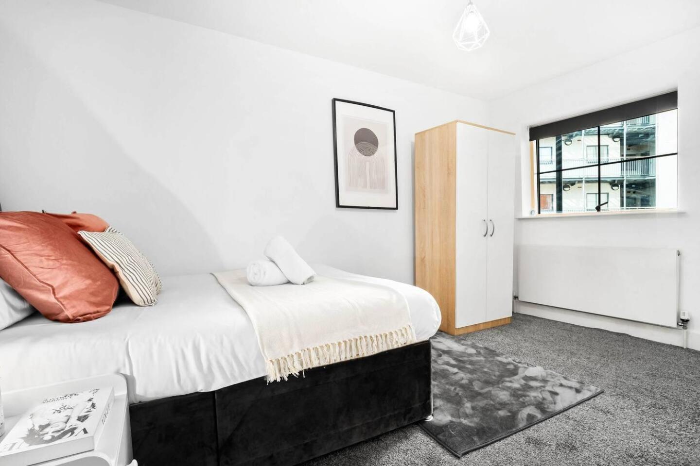 City Centre - Two Bedroom Apartment - Juliet Balcony - Secure Parking - Wifi - Smart Tv - Top Rated -33S Birmingham Eksteriør bilde